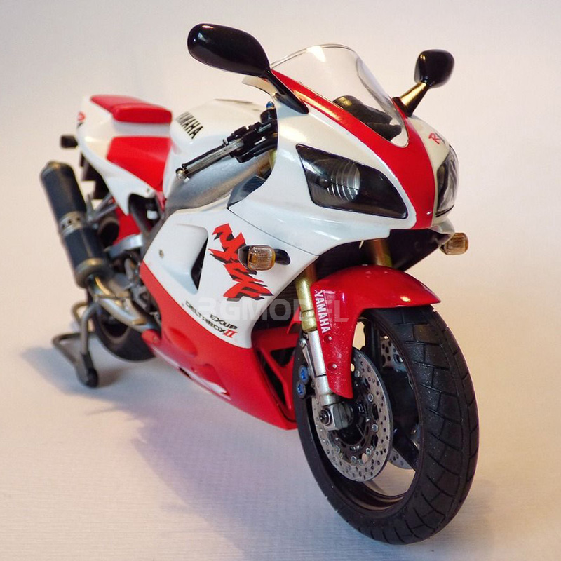 Tamiya 14073 model mobil rakit - Model Kit Yamaha R1 ulasan dan harga