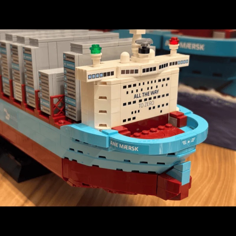 Kapal Kontainer Dual-Fuel 2026 - Model Kit Instructions ulasan dan harga